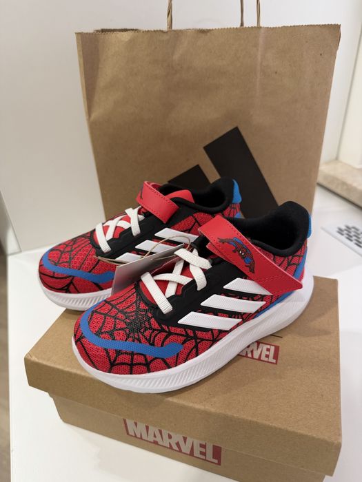 дитячі кросівки adidas