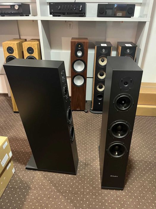 Pylon Audio Diamond 30 MKII czarny mat ekspozycja