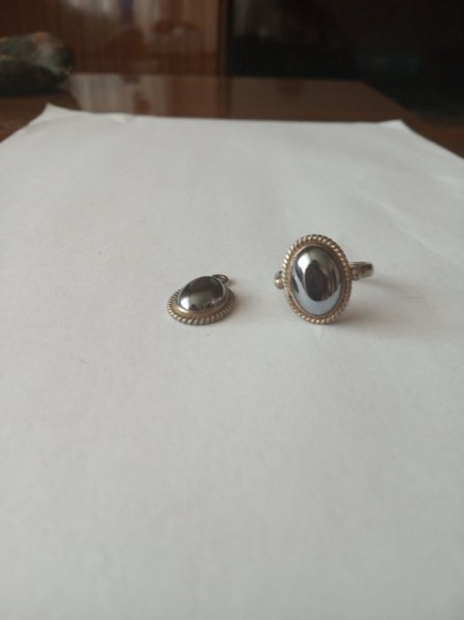 Продам предметы бижутерии советских времён