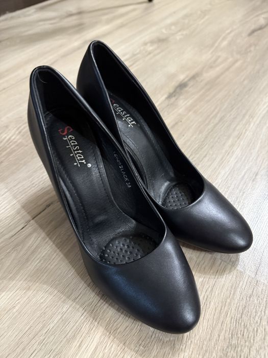 Елегантні Туфлі  чорні  жіночі