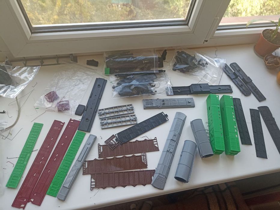 сборная модель вагона локомотива вокзала