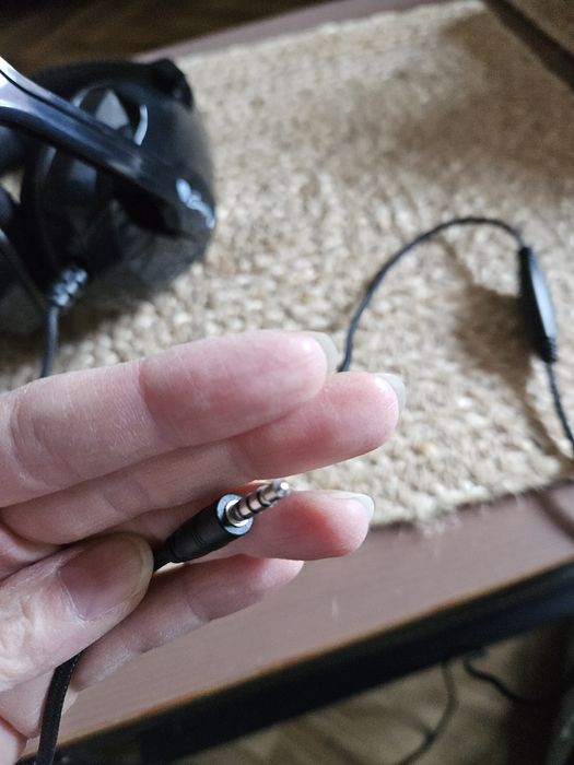 Słuchawki przewodowe z mikrofonem, jack