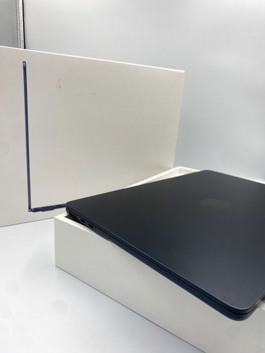 Ноутбук Apple MacBook Air 13“ M2 16/256GB Midnight (MC7X4) 2024