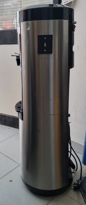 Water dispenser with natural, cold, and hot water, including filtration64730229456770121