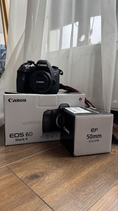 canon 6d mark ii з обʼєктивом 50 mm 1.8
