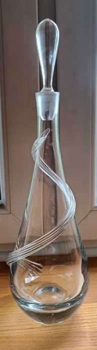 Piękna stara szklana designerska karafka. Z korkiem. Stan b.db.