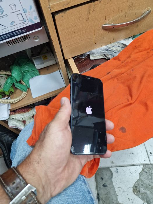 iPhone 12... 128GB508597565350236162
