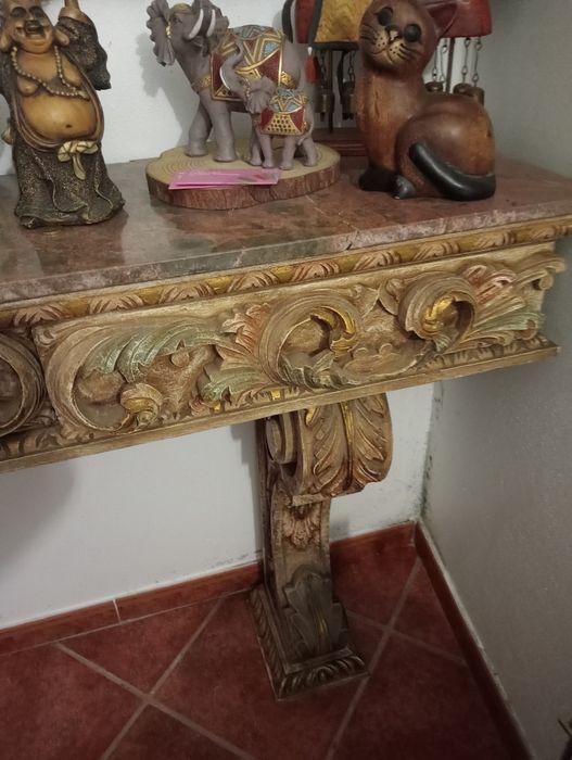 Móvel antigo estimado