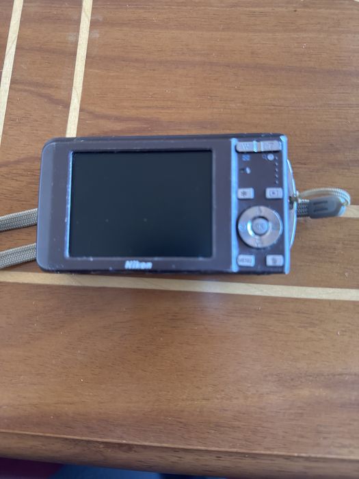 Camera fotogrsfica coilplix 8.0&ioa 2000 2.5 inch lcd