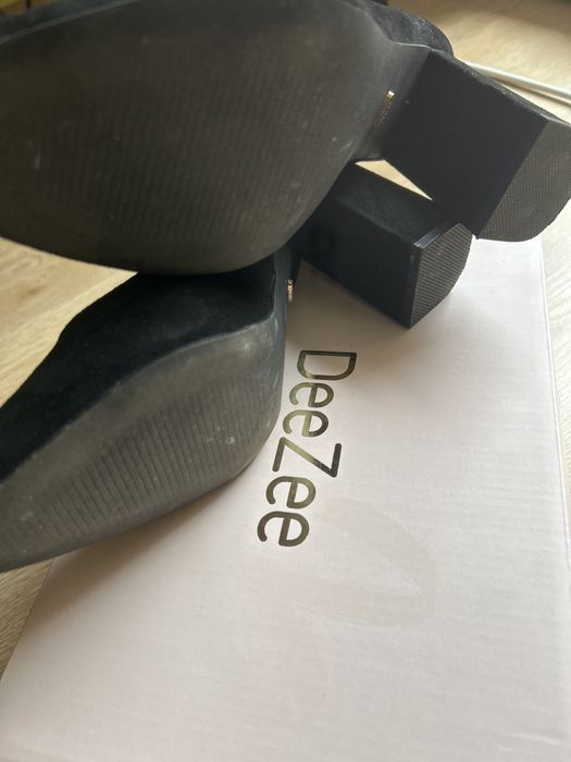Czarne buty na obcasie słupku DeeZee model Agathi r. 41
