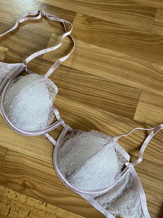Бюстгальтер Victoria’s Secret кружевний very sexy balconet 75D