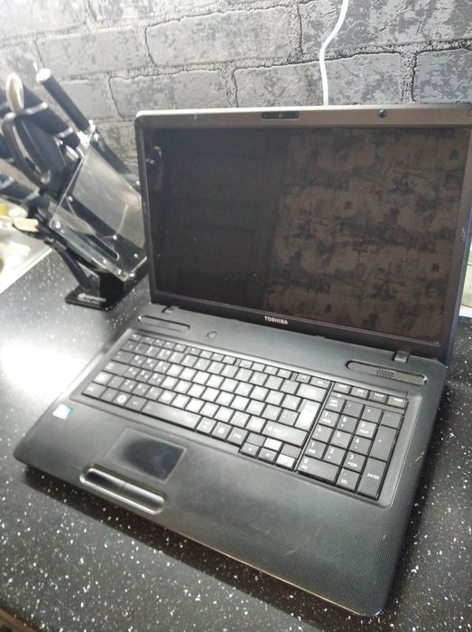 Toshiba satellite c670-130.