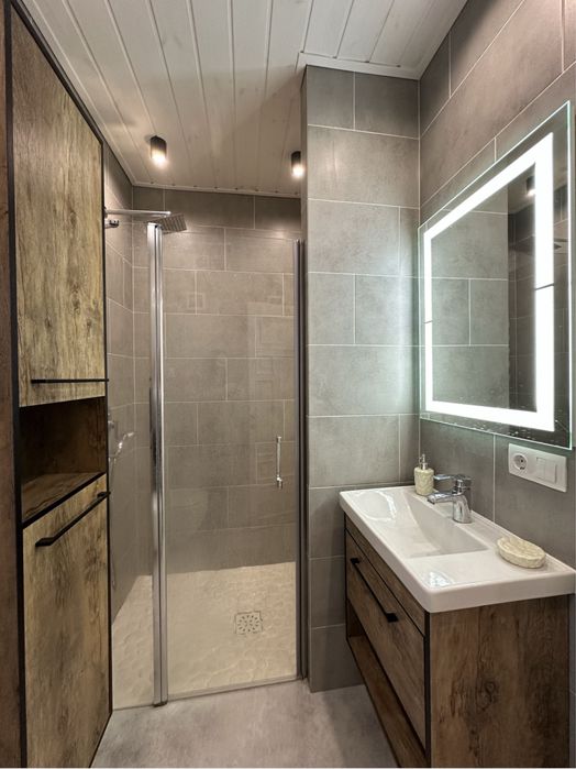 Просторий будинок у Тарасівці: зруб, 4 спальні, 7,5 соток!