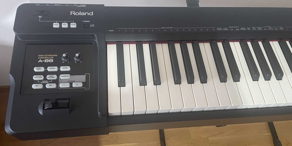 Controlador Midi Roland A-88