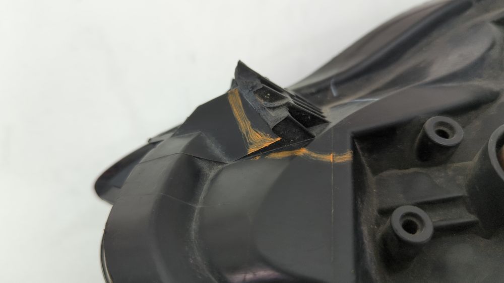 Поворотник (ДХО) передня (права) для Jeep Cherokee 2014-2018