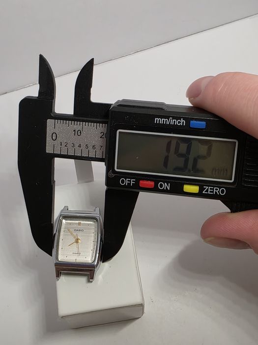 Zegarek Casio LQ-725