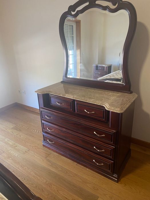 Quarto completo como novo