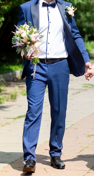 Мужской костюм . Торг