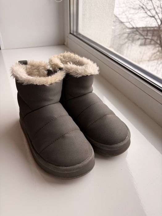 Чобітки дитячі 27 розмір Zara