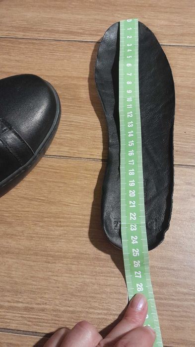 Buty  czarne Gucci 38