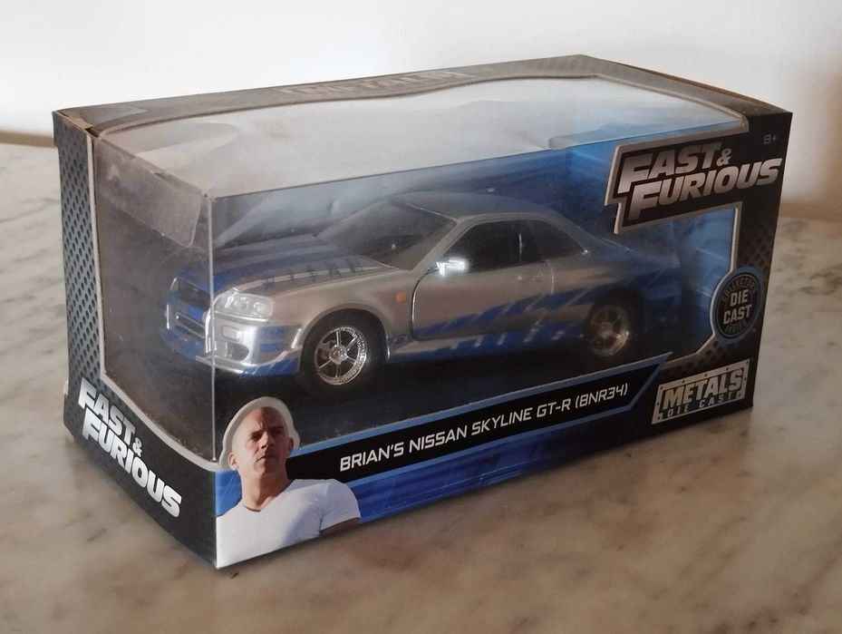 Carros Fast and Furious 1/32 na caixa