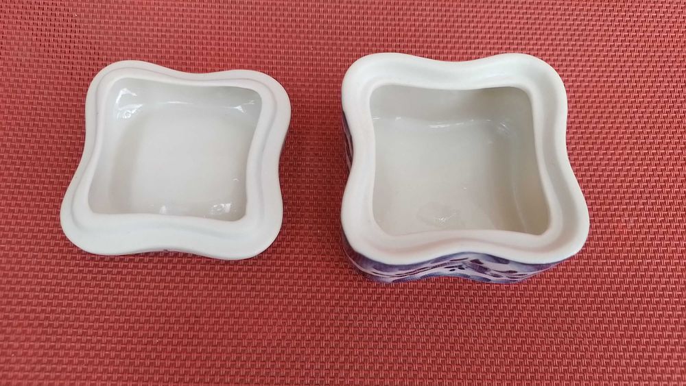 Шкатулка Гжель. Маленька.