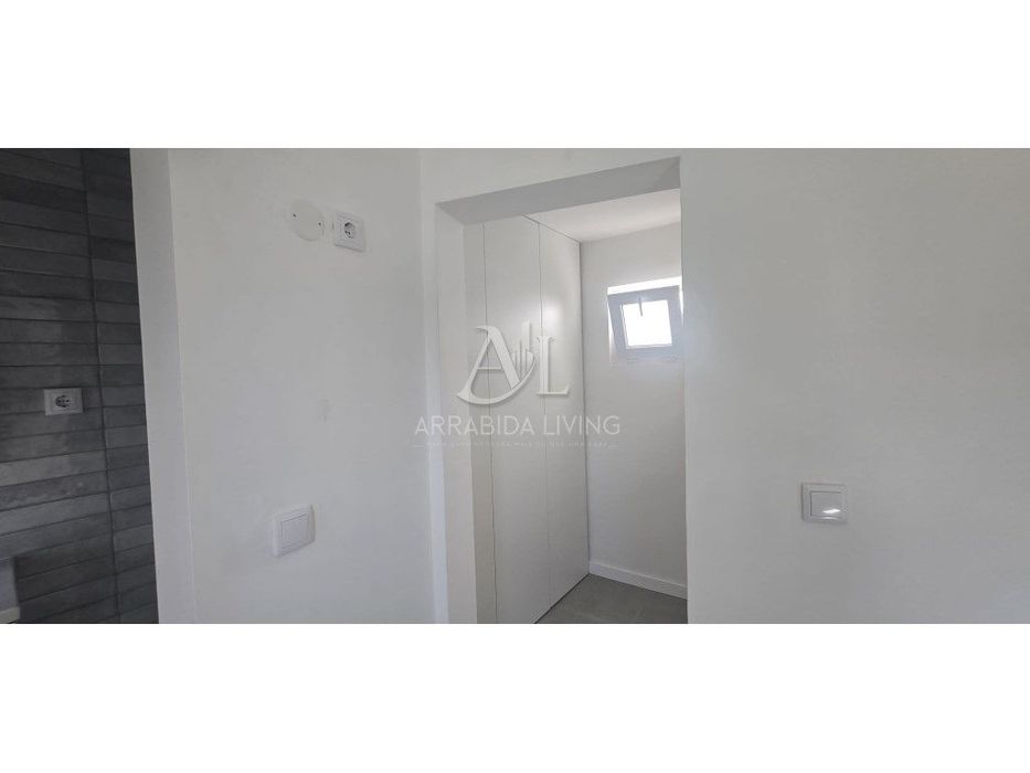 Moradia T2 Remodelada com Vista Rio em Zona Premium