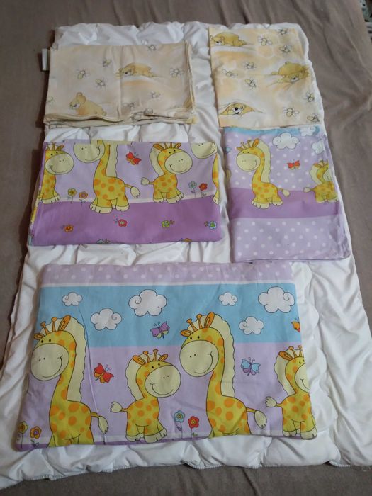 Kołdra dziecięca 90x130 poduszka 40x60, dwa komplety poscieli