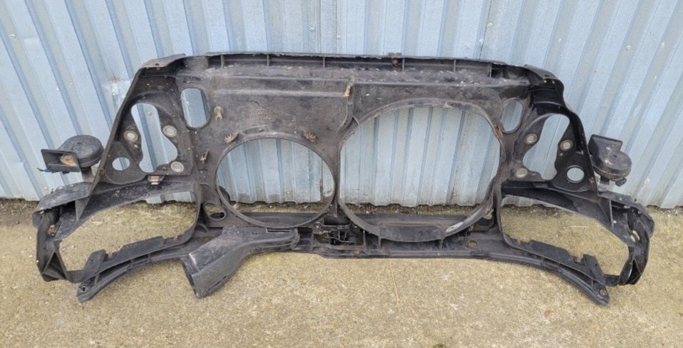 Pas Przedni Audi A4 B5 1.9 TDI Avant