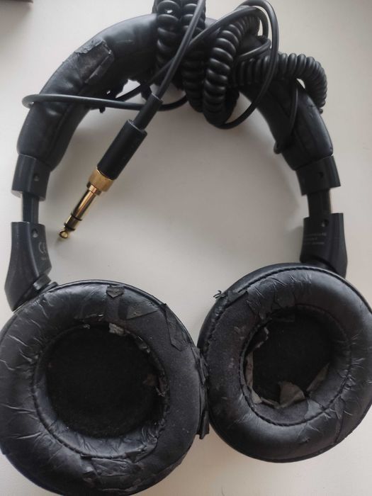 Навушники Bayerdynamic dt 240 pro