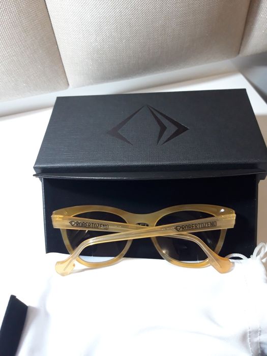 Oculos Robertozeno