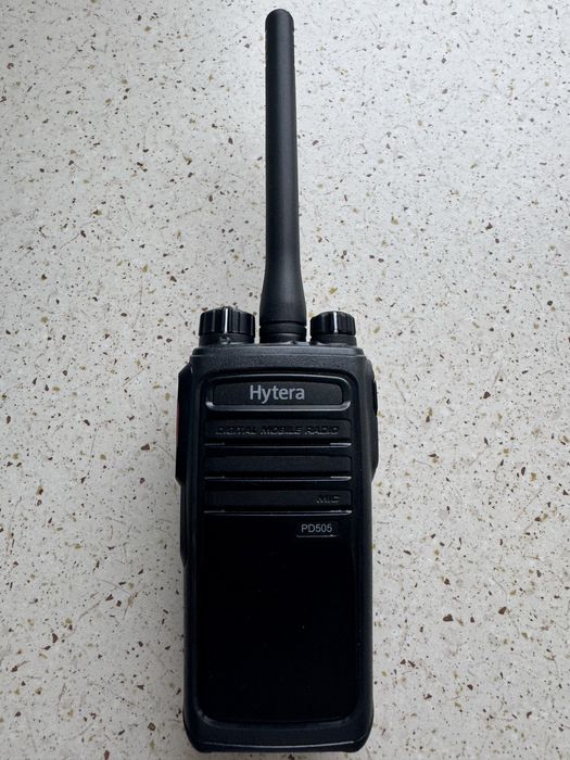 Dwa Radiotelefony cyfrowe DMR Hytera PD505