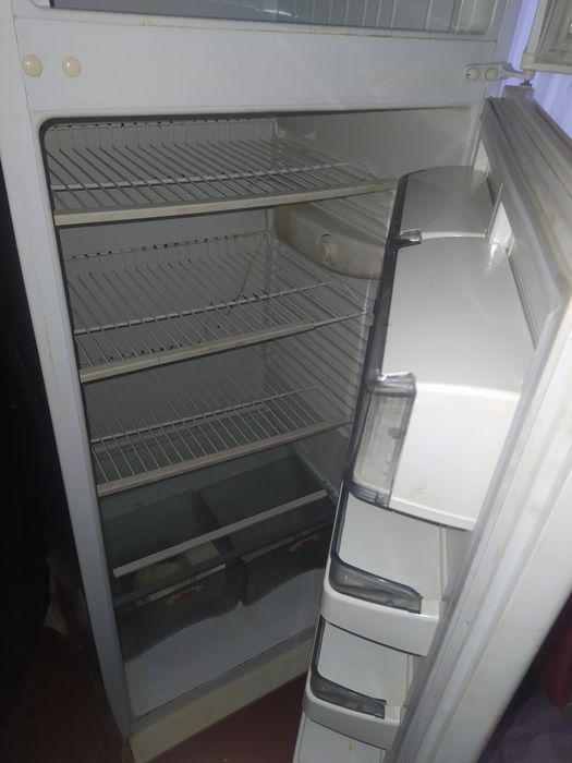 Холодильник     під відновлення