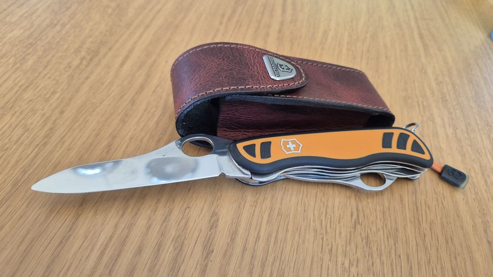 Victorinox hunter xt  111