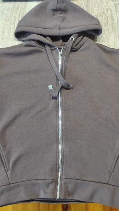 Brązowa rozpinana bluza z kapturem