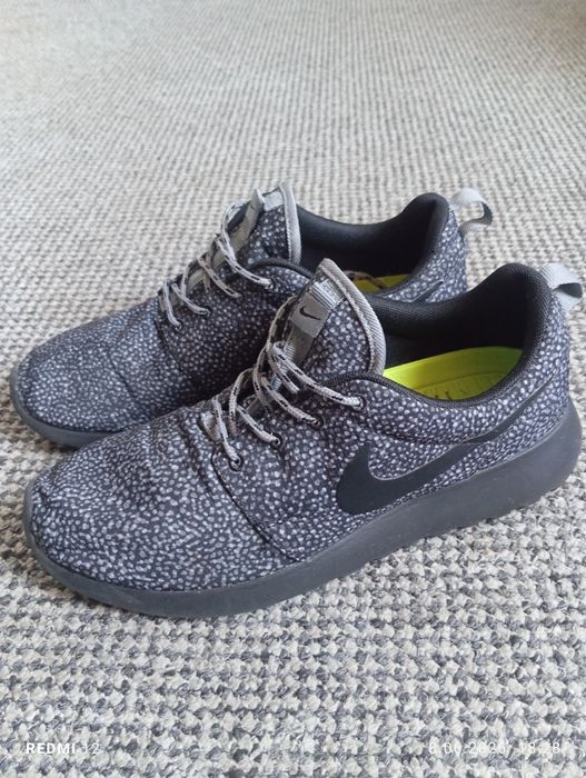 Buty damskie sportowe do biegania Nike Roshe One r. 40