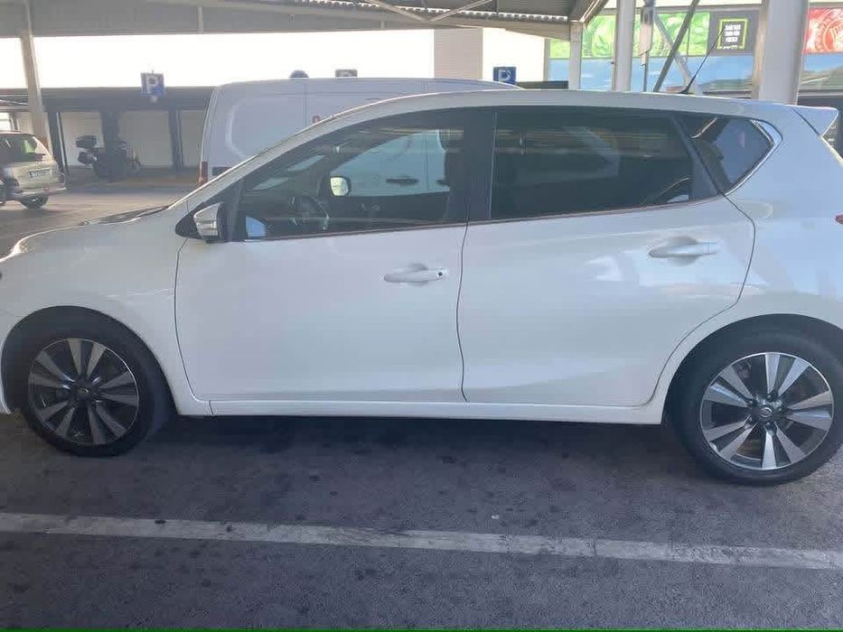 Vende se Nissan Pulsar