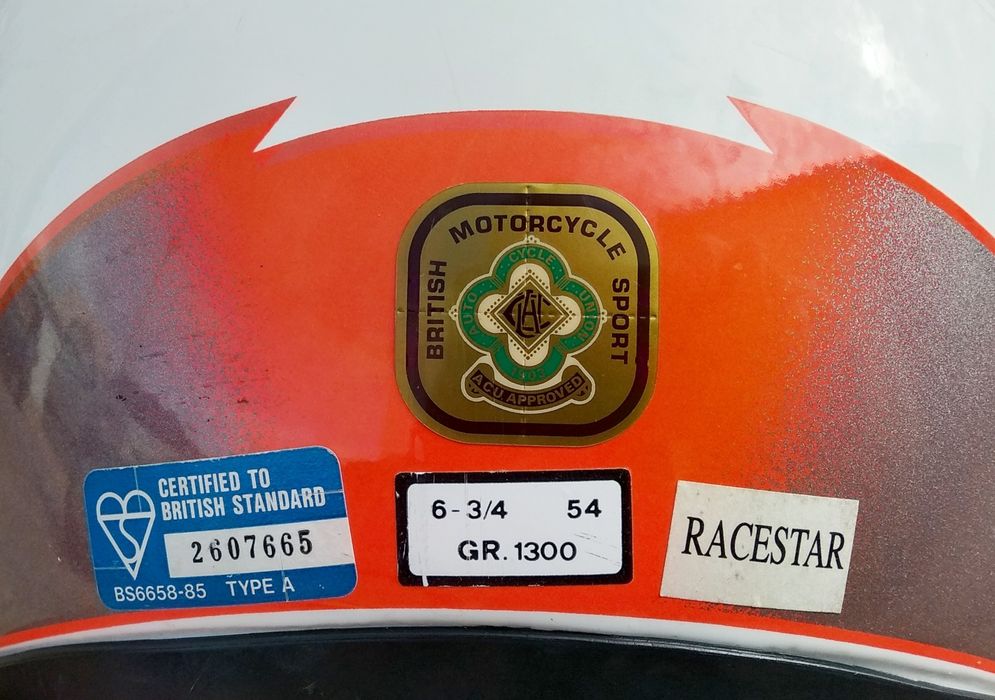 Capacete da marca Bell