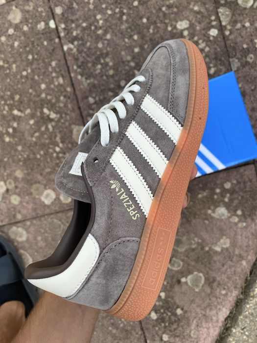 Adidas Spezial novos