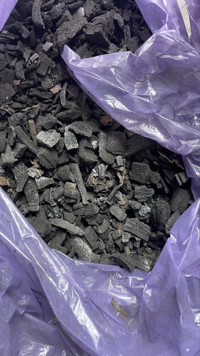 Відсів деревного вугілля (крихта/порох) з бука та дуба