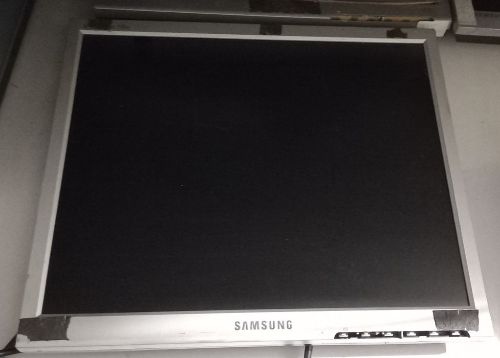 Samsung 720n полурабочий