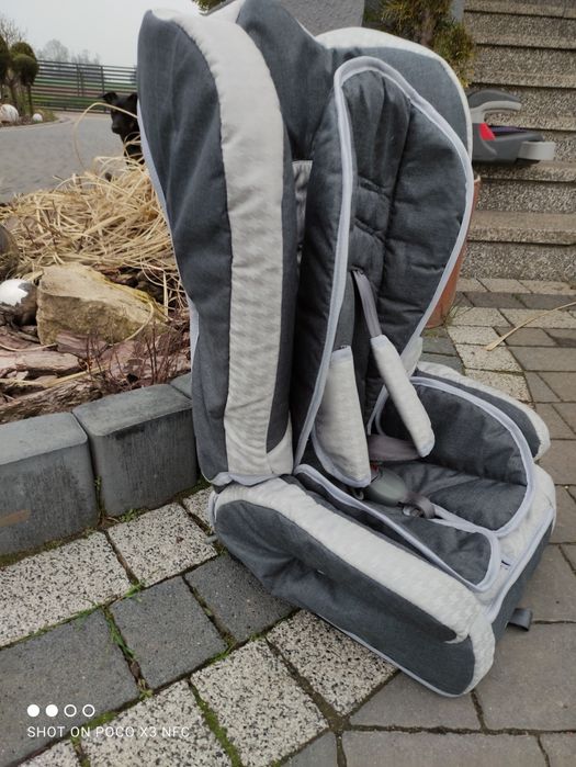 Fotelik samochodowy idealny stan