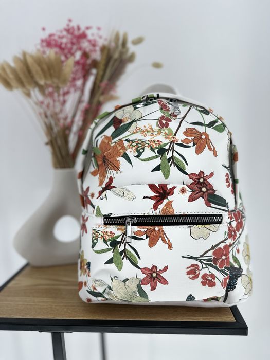 Nowy plecak damski kwiaty / wiosna