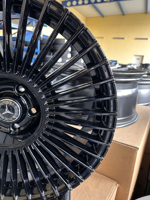 Nowe felgi aluminiowe czarne Mercedes A B C CLA E 17 cali