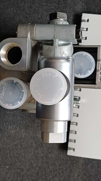 Капан пневматичний  гальмівний WABCO 480 207 001 0.