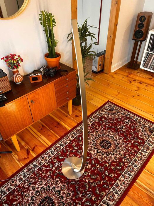 Lampa wolnostojąca łukowa LED (ciepłe światło)