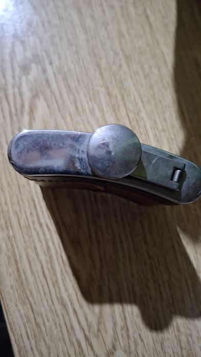 Cantil de metal para beber