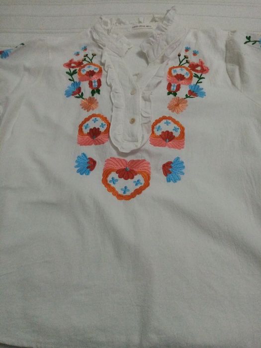 Camisa de senhora bordada