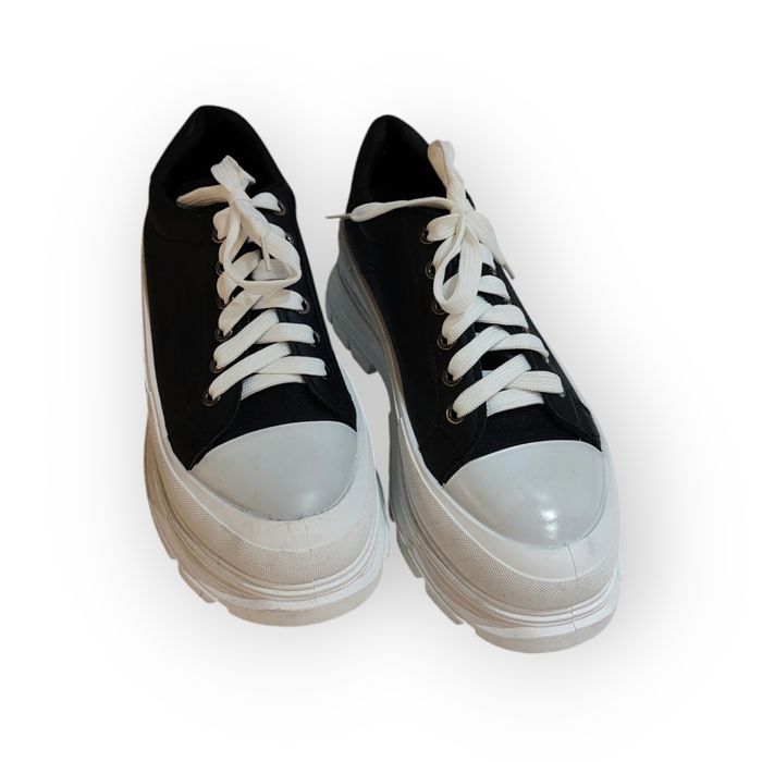 Czarne trampki na wysokiej podeszwie platformie sportowe sneakersy 39