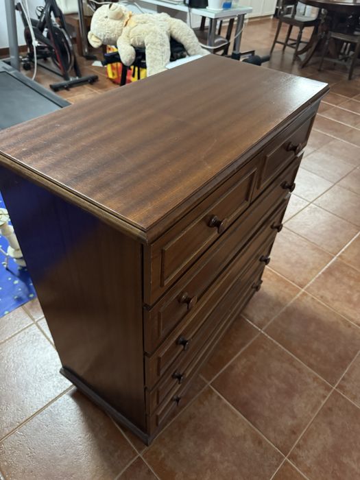 Comoda em Bom estado